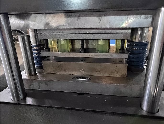 1709781044575283.png 1板材制樣機(jī)4.png